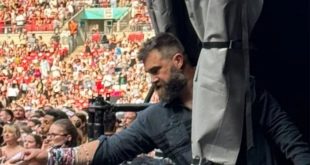 Jason and Kylie Kelce are naturals among the Swifties at Eras Tour show in London