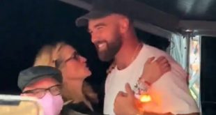 Travis Kelce Reacts to Meeting Julia Roberts at Taylor’s Eras Tour After Fans Said She was Handsy