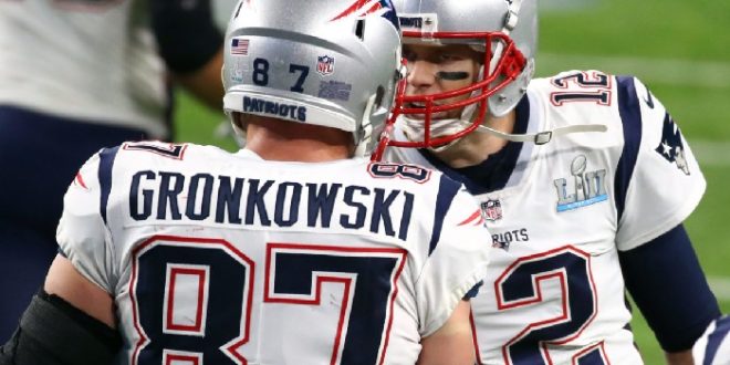 Photo Of Tom Brady, Rob Gronkowski's Girlfriend Is Going Viral