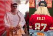 Travis Kelce's heartwarming three-word message to mom Donna as he signs her Chiefs jersey