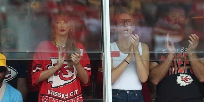 NFL Announcer Makes Viral Taylor Swift Joke During Chiefs, Bengals Game