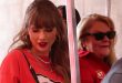 Taylor Swift's Mom Andrea Reps Travis Kelce — and Her Daughter! — with 'In My 87 Era' Pin at Chiefs Game